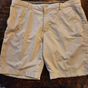 Mens Greg Norman Tan Golf Shorts Nylon Blend Stretch 7" Inseam Size 38